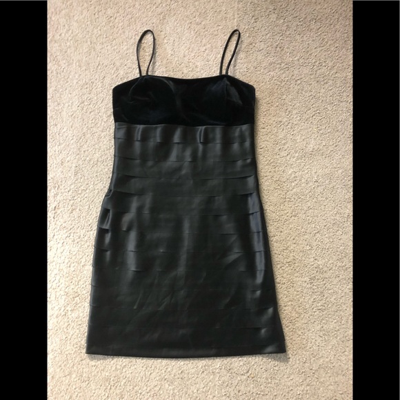 Alex Evenings Tiered Velvet Dress Sz 10P Straps Chic Formal Pencil Small Black - Picture 9 of 12